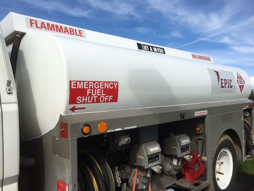 1985 2000 Gallon F-800 Jet-A Truck