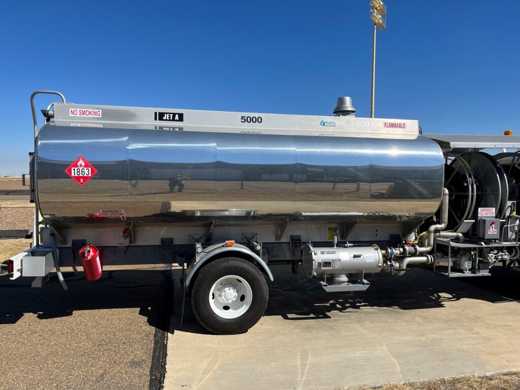 2008 5000 Gallon Jet A Refueler