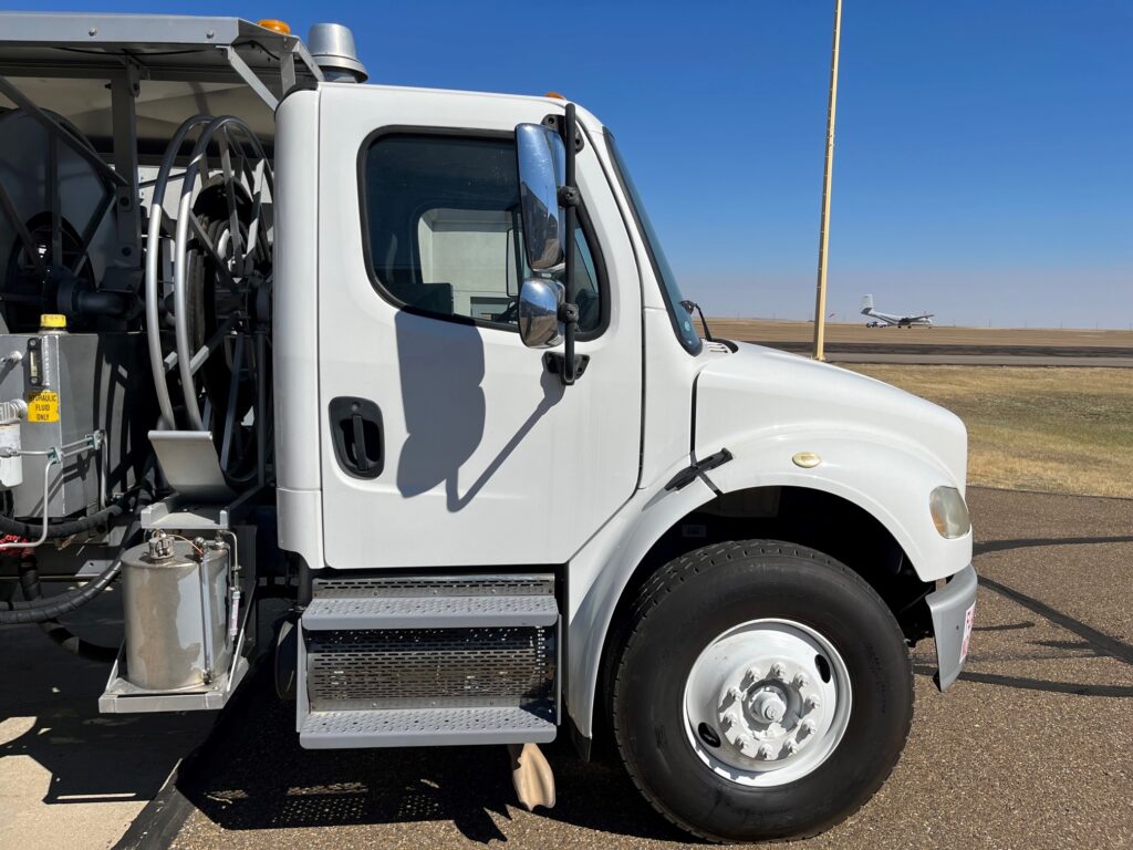 2008 5000 Gallon Jet A Refueler